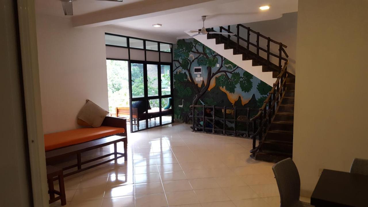 Auberge de jeunesse The Backpack Hub At Weligama Extérieur photo