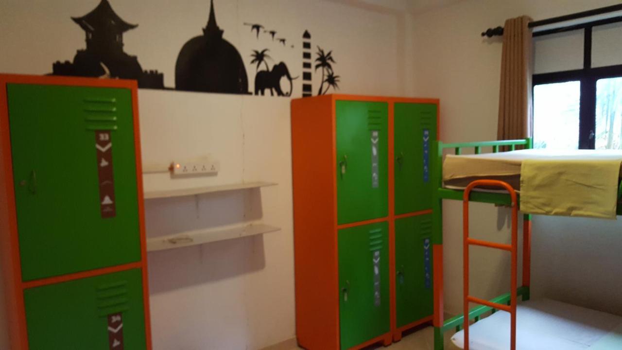 Auberge de jeunesse The Backpack Hub At Weligama Extérieur photo